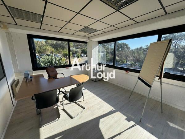 Bureaux à louer 120 m² cloisonnés et climatisés bon standing - Valbonne