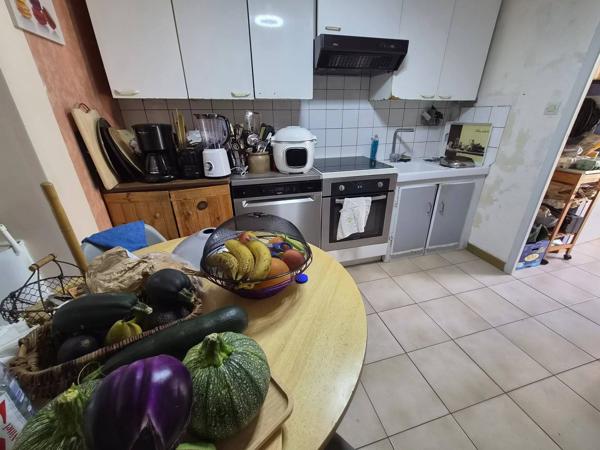 POUR INVESTISSEURS MAISON CHATEAU GONTIER DE 85 M2 AVEC GARAGE ET TERRAIN LOUEE