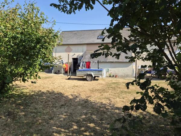 POUR INVESTISSEURS MAISON CHATEAU GONTIER DE 85 M2 AVEC GARAGE ET TERRAIN LOUEE