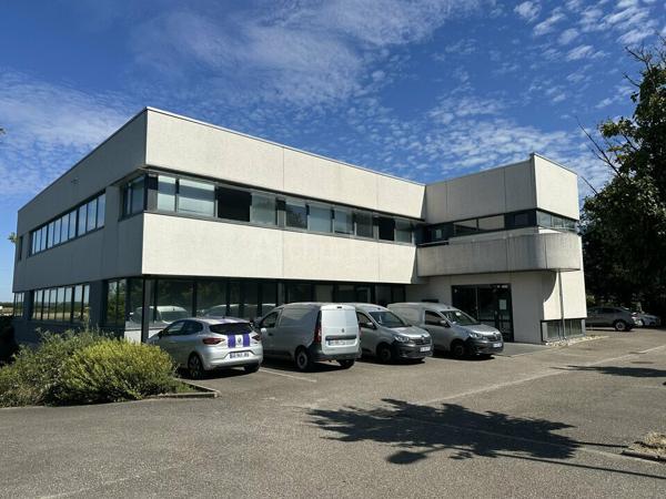 BUREAUX à LOUER de 462 m²