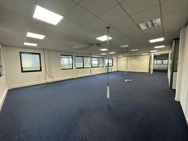 BUREAUX à LOUER de 462 m²