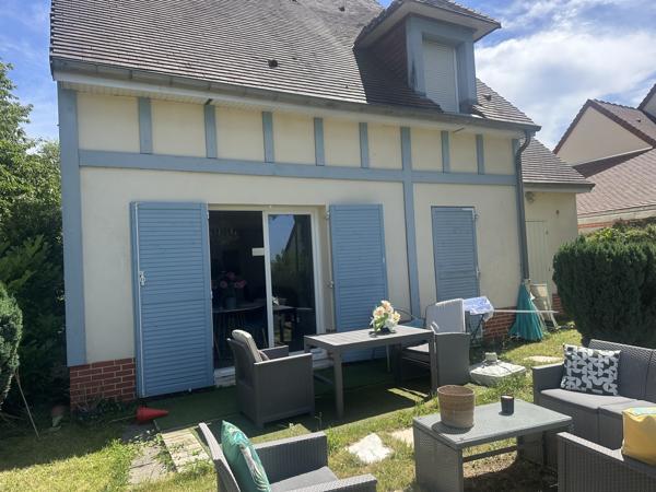 Maison
         6 pièces
        - 110 m² 425 000 € *