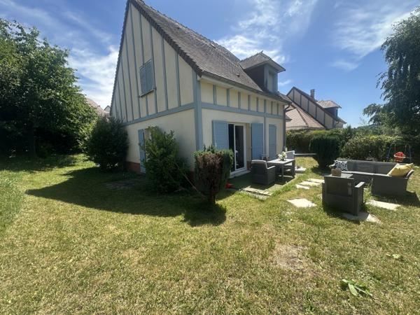 Maison
         6 pièces
        - 110 m² 425 000 € *