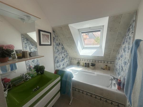 Maison
         6 pièces
        - 110 m² 425 000 € *