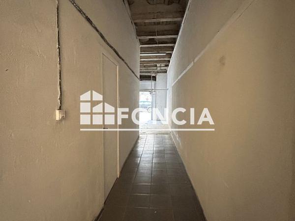 Location Appartement 2 pièces 40.1 m² - 12 RUE ERNEST RENAN Marseille 13005