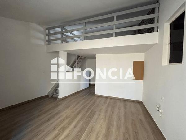 Location Appartement 2 pièces 40.1 m² - 12 RUE ERNEST RENAN Marseille 13005