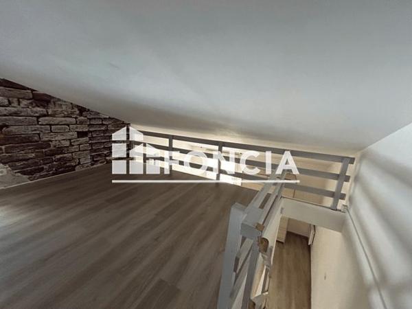 Location Appartement 2 pièces 40.1 m² - 12 RUE ERNEST RENAN Marseille 13005