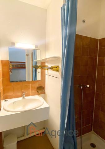 APPARTEMENT T1 dans un ensemble résidentiel, situé face à la