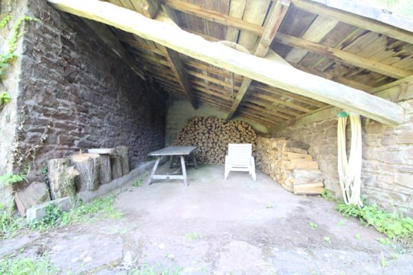 Saint-Juéry (12550) Propriété de 226 m² avec piscine, dépendances et grand terrain arboré