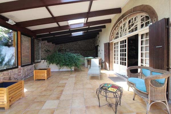 Saint-Juéry (12550) Propriété de 226 m² avec piscine, dépendances et grand terrain arboré