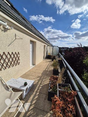 A vendre, appartement T3 dans un secteur calme et avec vue sur la Seine !
