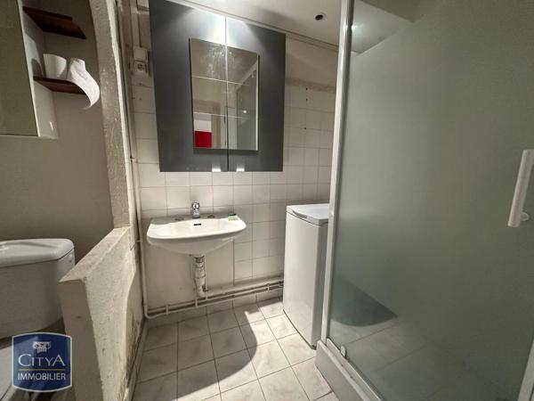 Appartement à louer 2 pièces 46.7m² Biard (86580)