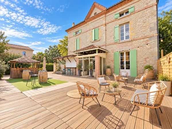 Maison
         24 pièces
        - 1059 m² Exclusivité 1 150 000 € *