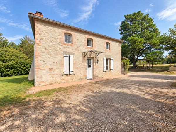 Maison
         24 pièces
        - 1059 m² Exclusivité 1 150 000 € *