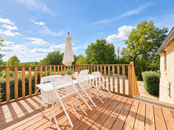 Maison
         24 pièces
        - 1059 m² Exclusivité 1 150 000 € *