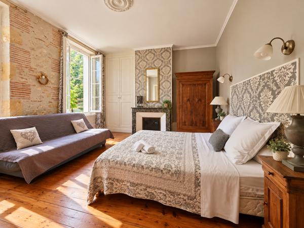 Maison
         24 pièces
        - 1059 m² Exclusivité 1 150 000 € *