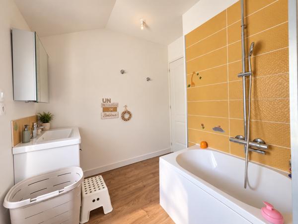 Maison
         24 pièces
        - 1059 m² Exclusivité 1 150 000 € *