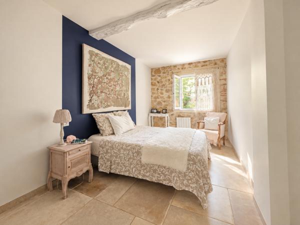 Maison
         24 pièces
        - 1059 m² Exclusivité 1 150 000 € *
