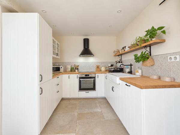 Maison
         24 pièces
        - 1059 m² Exclusivité 1 150 000 € *