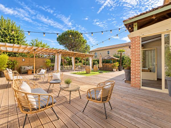 Maison
         24 pièces
        - 1059 m² Exclusivité 1 150 000 € *