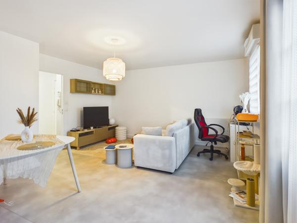Saint-Pierre-du-Perray (91280) Appartement 2 pièces avec extérieur dans une résidence calme