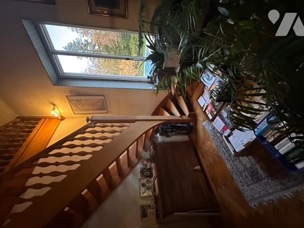 Maison de caractère + studio indépendant étang grand terrain et piscine chauffée proche commodités