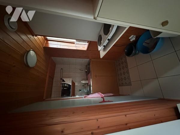 Maison de caractère + studio indépendant étang grand terrain et piscine chauffée proche commodités