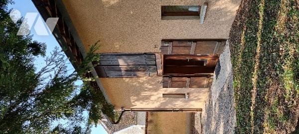 Maison de caractère + studio indépendant étang grand terrain et piscine chauffée proche commodités