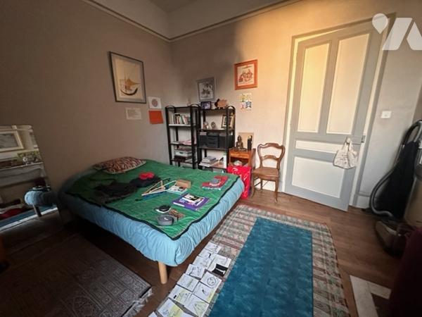 Maison de caractère + studio indépendant étang grand terrain et piscine chauffée proche commodités