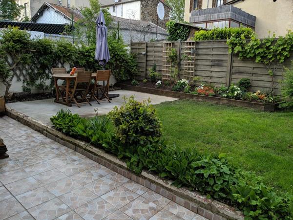 Maison de ville avec un agréable jardinet