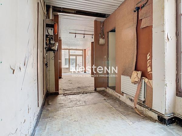 Local commercial Vanves 78.10 m2 + appartement 2 pièces 35.54 m²