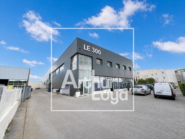 Bureaux à louer à Mauguio dans immeuble indépendant avec parking