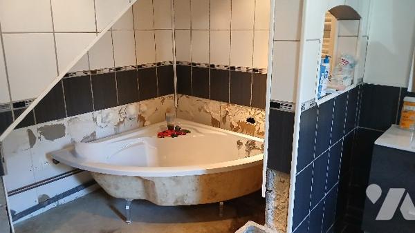 A VENDRE A LIOMER maison de 96 m² à finir de rénover