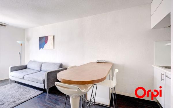 Appartement à vendre    2 pièces • 38,33 m2 Lyon 2