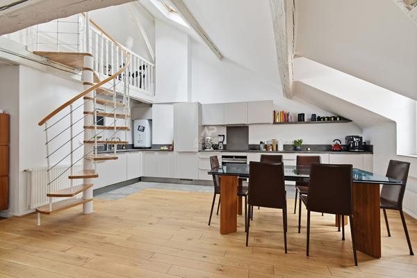Appartement Saint Germain En Laye 6 pièces - hyper centre - 120 m2 1 090 000 € **  - Référence  18678