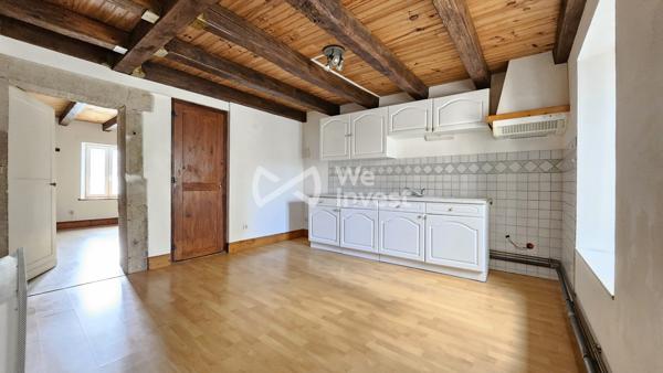 Immeuble, un local commercial et deux appartements