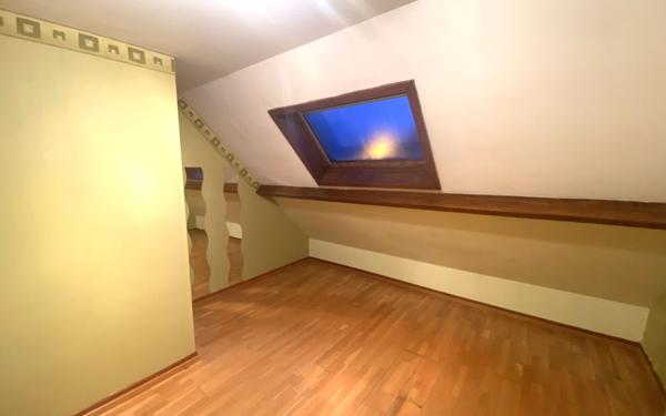 Maison à vendre    7 pièces • 123 m2 Sermiers