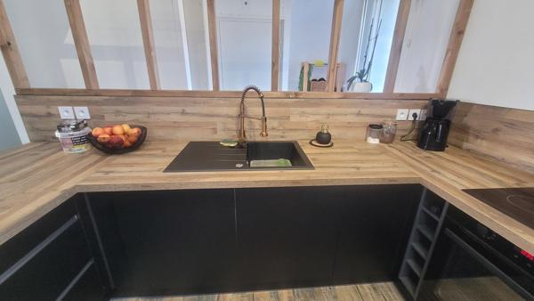 Appartement rénové avec de nombreux atouts.