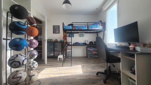 Appartement rénové avec de nombreux atouts.