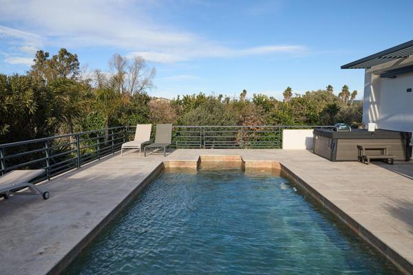 FRÉJUS - Havre de paix sur 1,5 ha