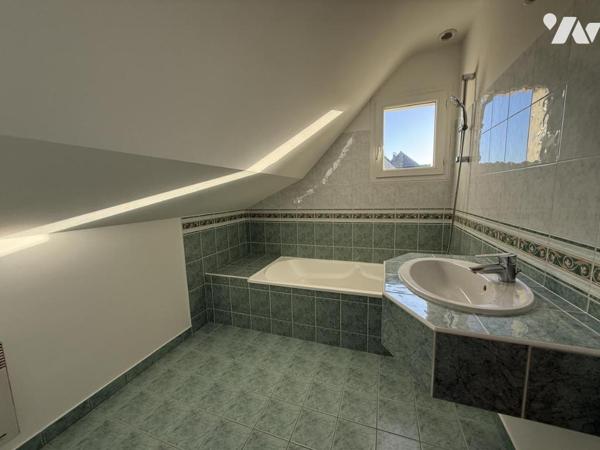 Maison contemporaine familiale à Ploemel – confort et fonctionnalité