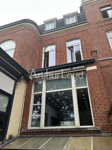 Bureaux à louer à Lille - Espaces de caractère avec parking et excellente accessibilité