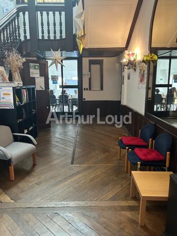 Bureaux à louer à Lille - Espaces de caractère avec parking et excellente accessibilité