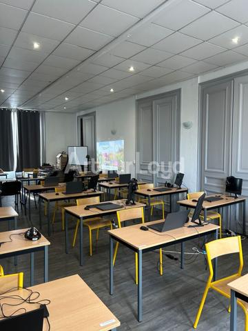 Bureaux à louer à Lille - Espaces de caractère avec parking et excellente accessibilité