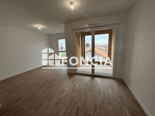 Location Studio 30.2 m² - 16-18 RUE DU COLONEL TAYLOR Montaigu Vendee 85600