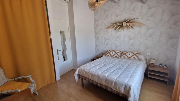 Maison familiale avec gîte, piscine et jardin paysagé