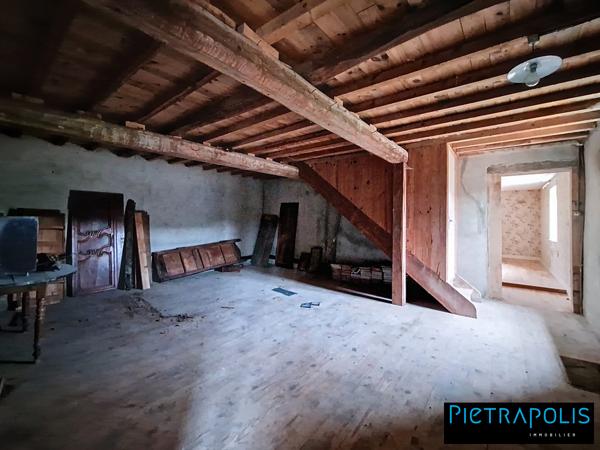 Maison en pierres à rénover