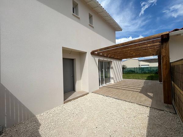 MAISON à SAINT PALAIS SUR MER