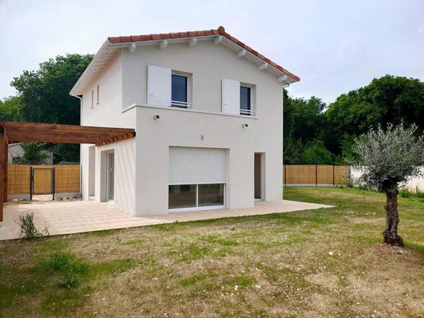 MAISON à SAINT PALAIS SUR MER