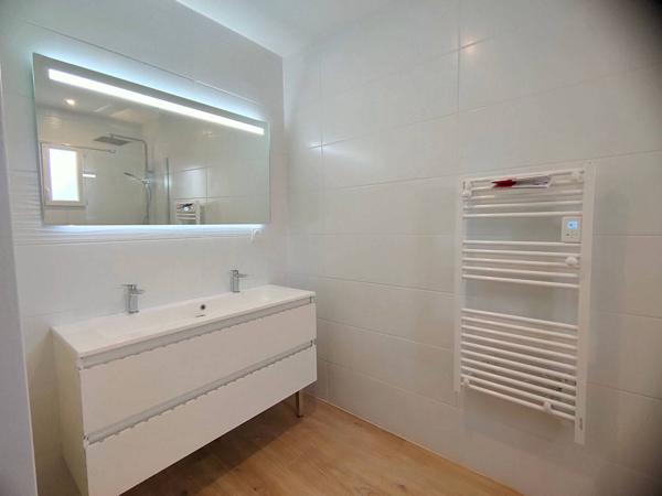 MAISON à SAINT PALAIS SUR MER